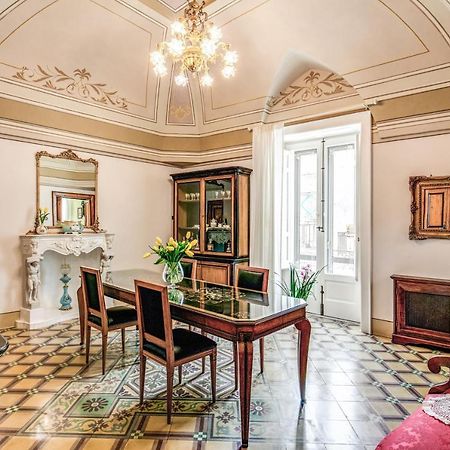 Palazzo Stunis - Dimora Di Charme Bed & Breakfast Ostuni Exterior photo